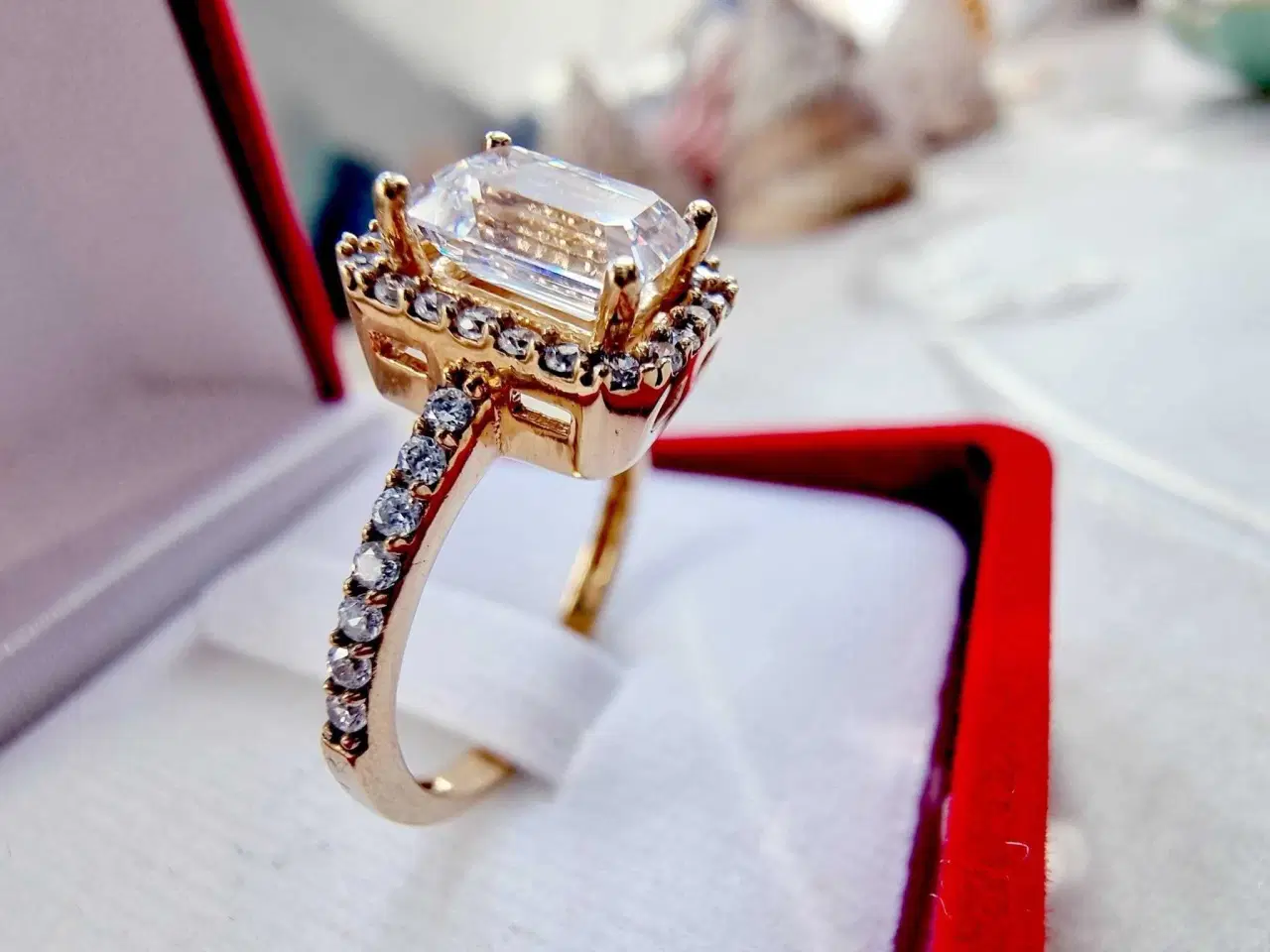 Billede 3 - Smuk 14 karat guldring