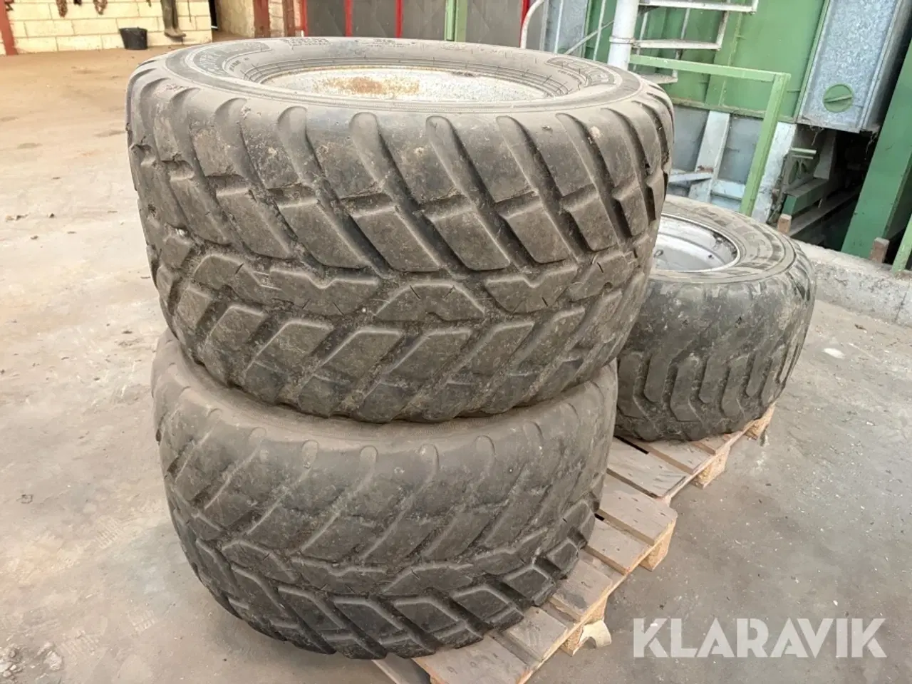 Billede 3 - Dæk med fælg - 3 styk