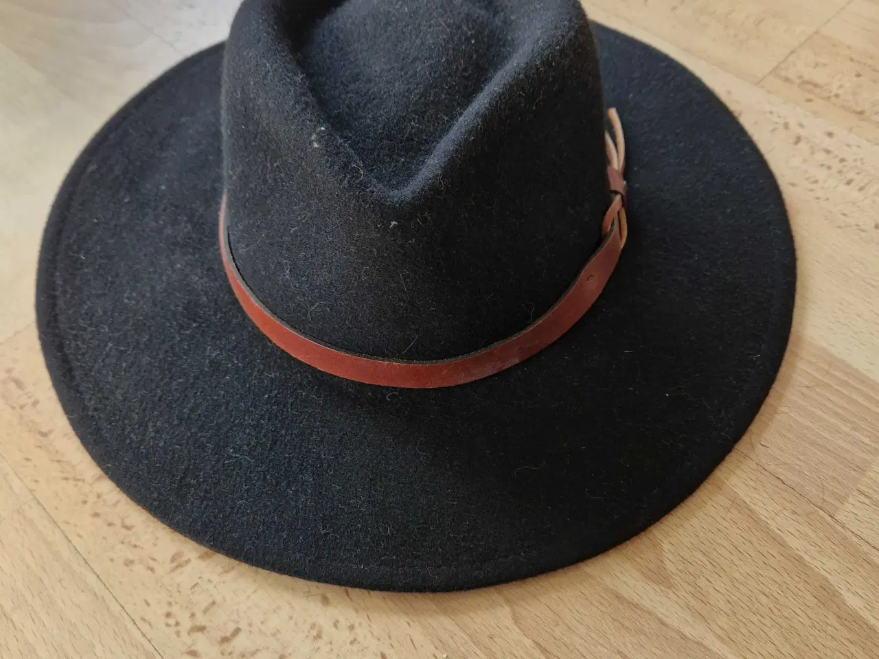 Billede 1 - Fedora hat fra London Fog 
