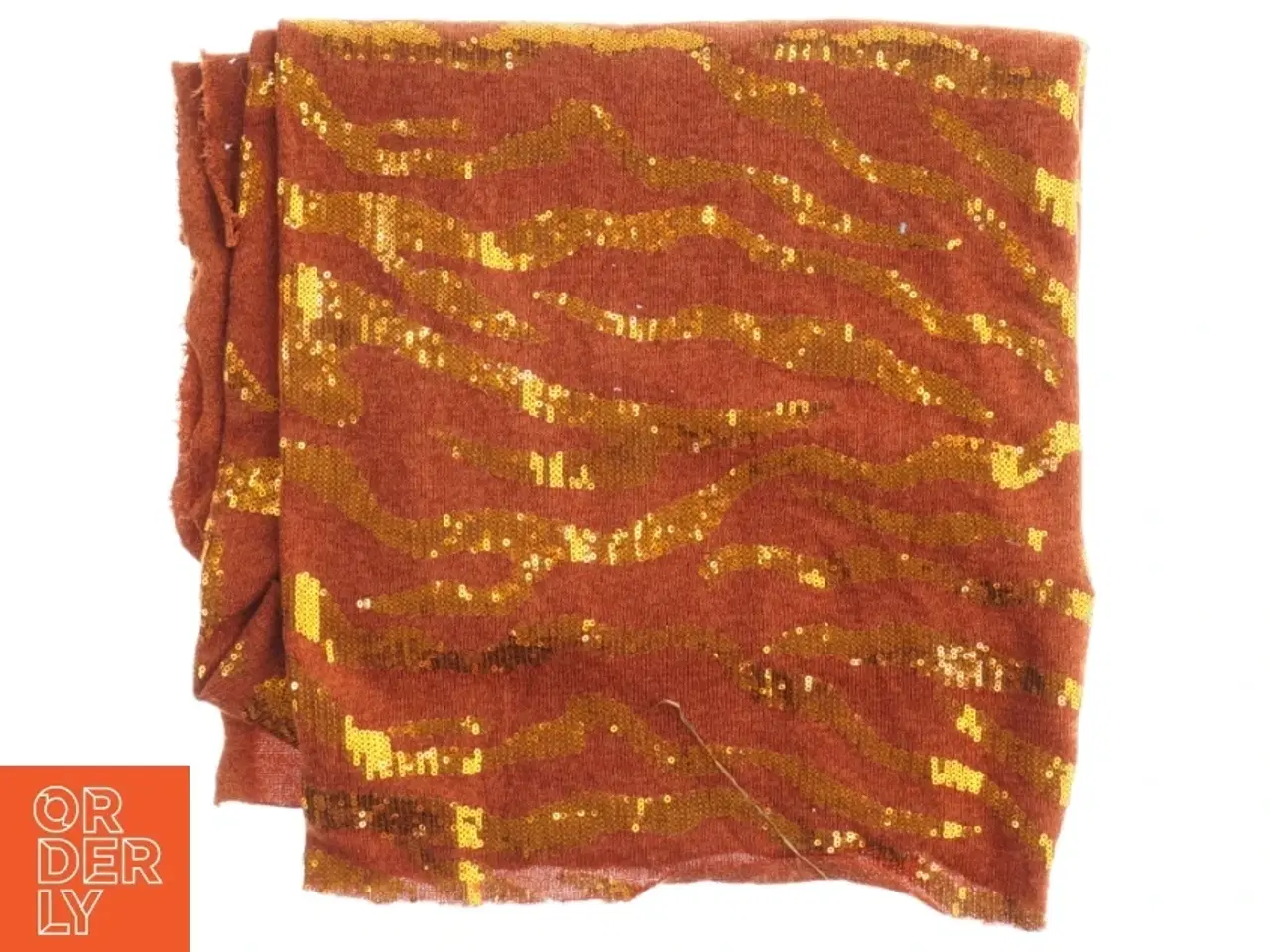 Billede 2 - Rødt og guldfarvet stof (str. 126 x, 148 cm)