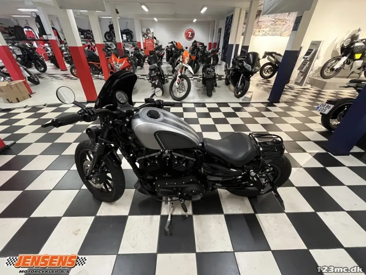 Billede 5 - Harley-Davidson XL883N Iron 883