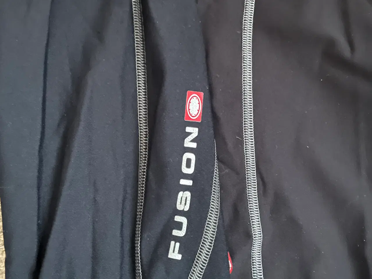 Billede 2 - Fusion 3/4 lange tights S