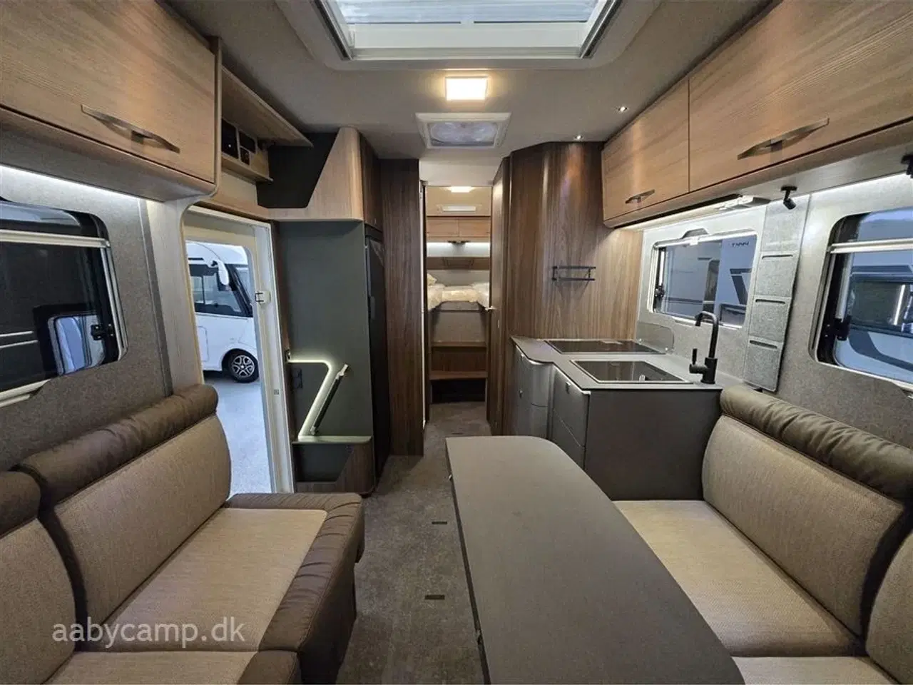 Billede 11 - 2026 - Euramobil Integra Line GT 726 EF   MERCEDES FØRE ASSISTENTER.  MERCEDES AL-KO. UDVENDIG GAS. UDVENDIG BRUSER. LITHIUM BATTERI. ALDE CENTRALVARME.