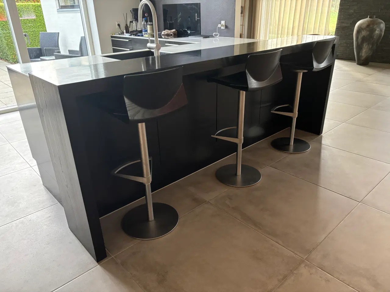 Billede 4 - Bar i sort beige eg