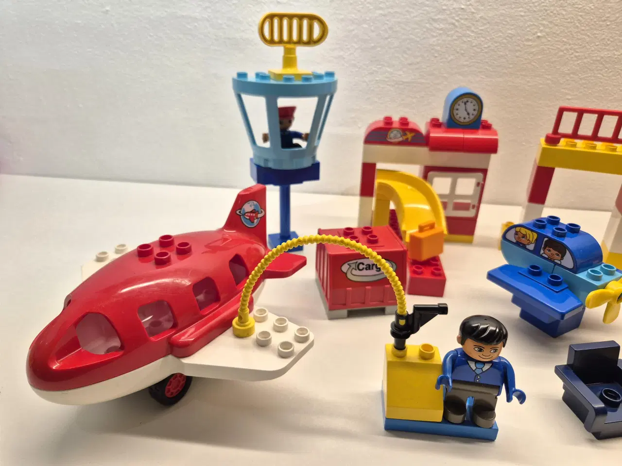 Billede 2 - Duplo Lufthavn med Fly, Mennesker, Bygningsdele sa