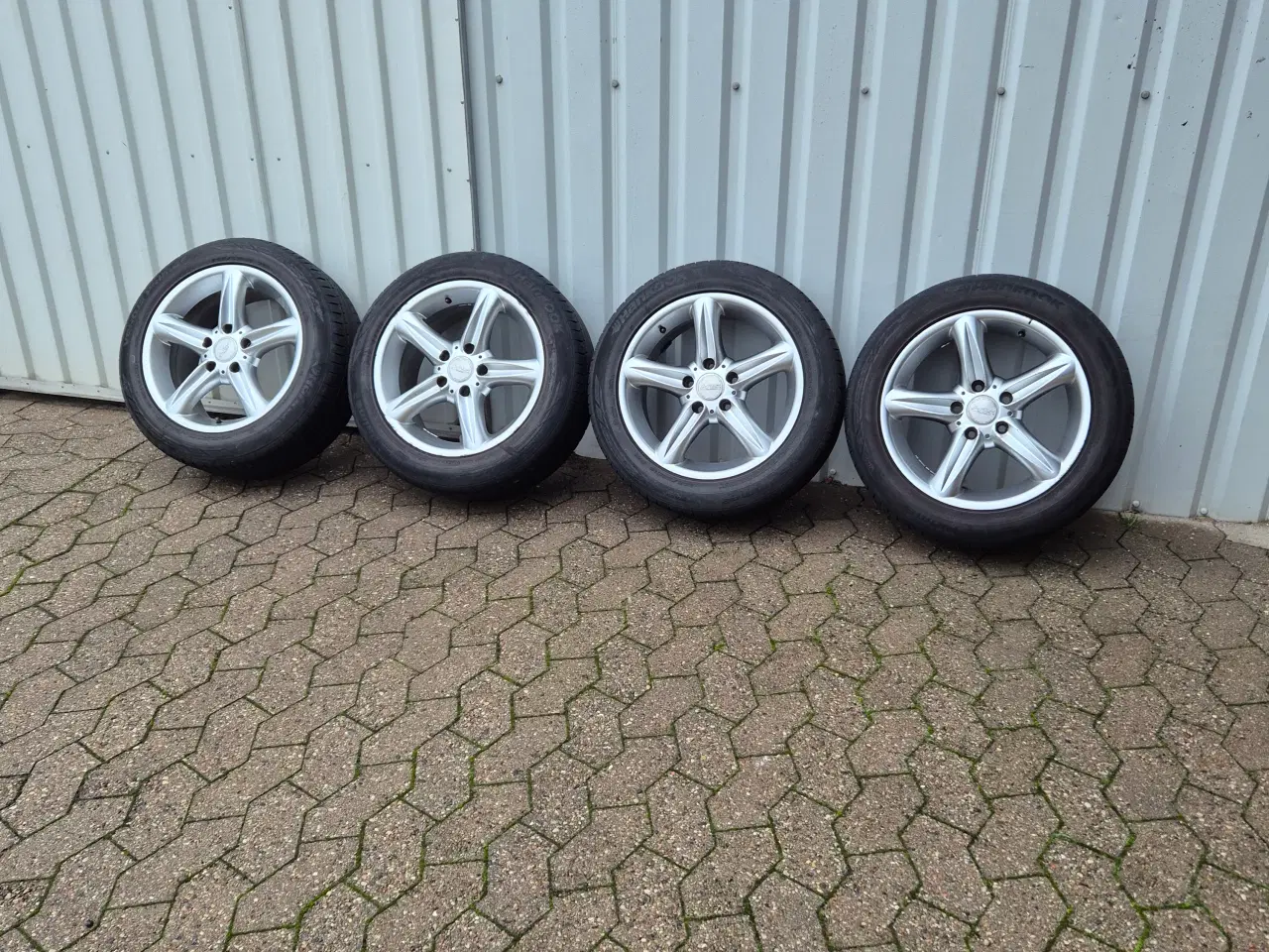 Billede 2 - Hankook sommerdæk med fælge