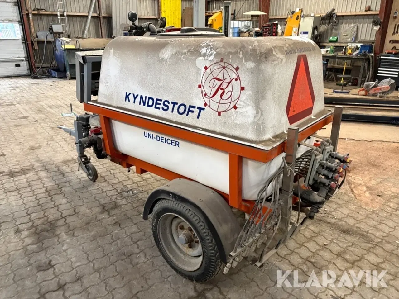 Billede 2 - Saltspreder Kyndestoft Uni-deicer