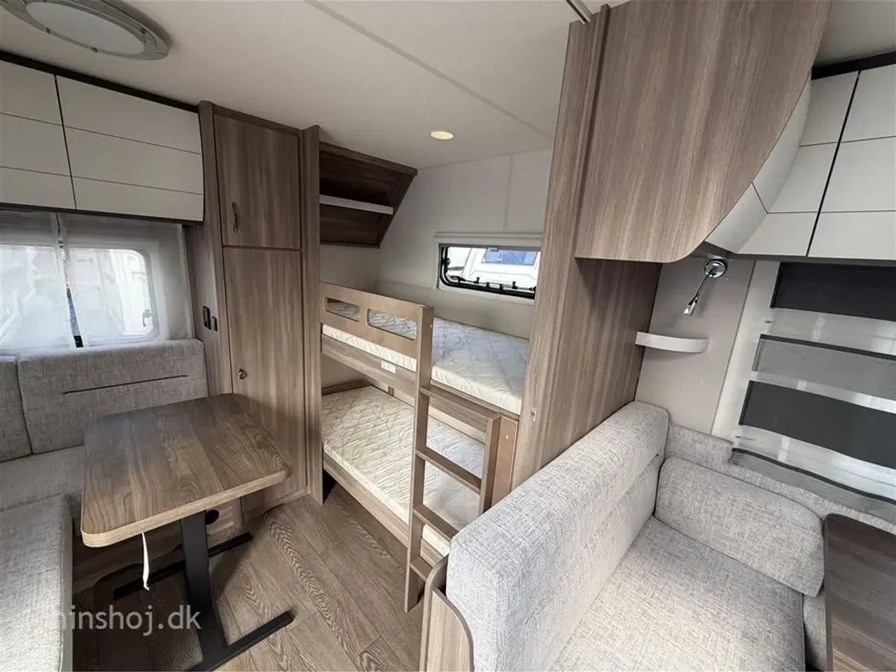 Billede 3 - 2024 - Hobby Excellent Edition 650 KMFe   Stor rummelig familievogn med 2 køjer fra Hinshøj Caravan