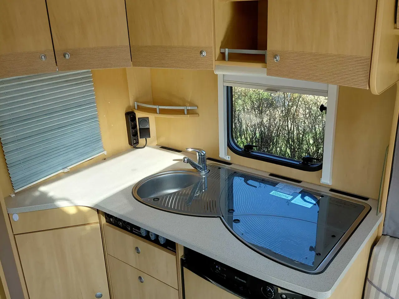 Billede 4 - Dethleffs campingvogn 