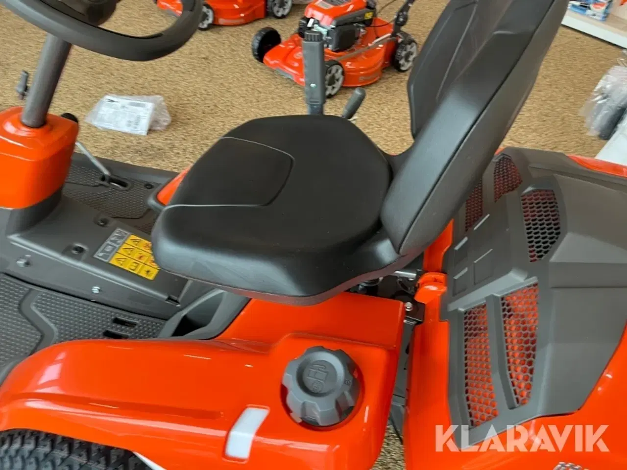 Billede 8 - Græsslåmaskine Husqvarna R124TC