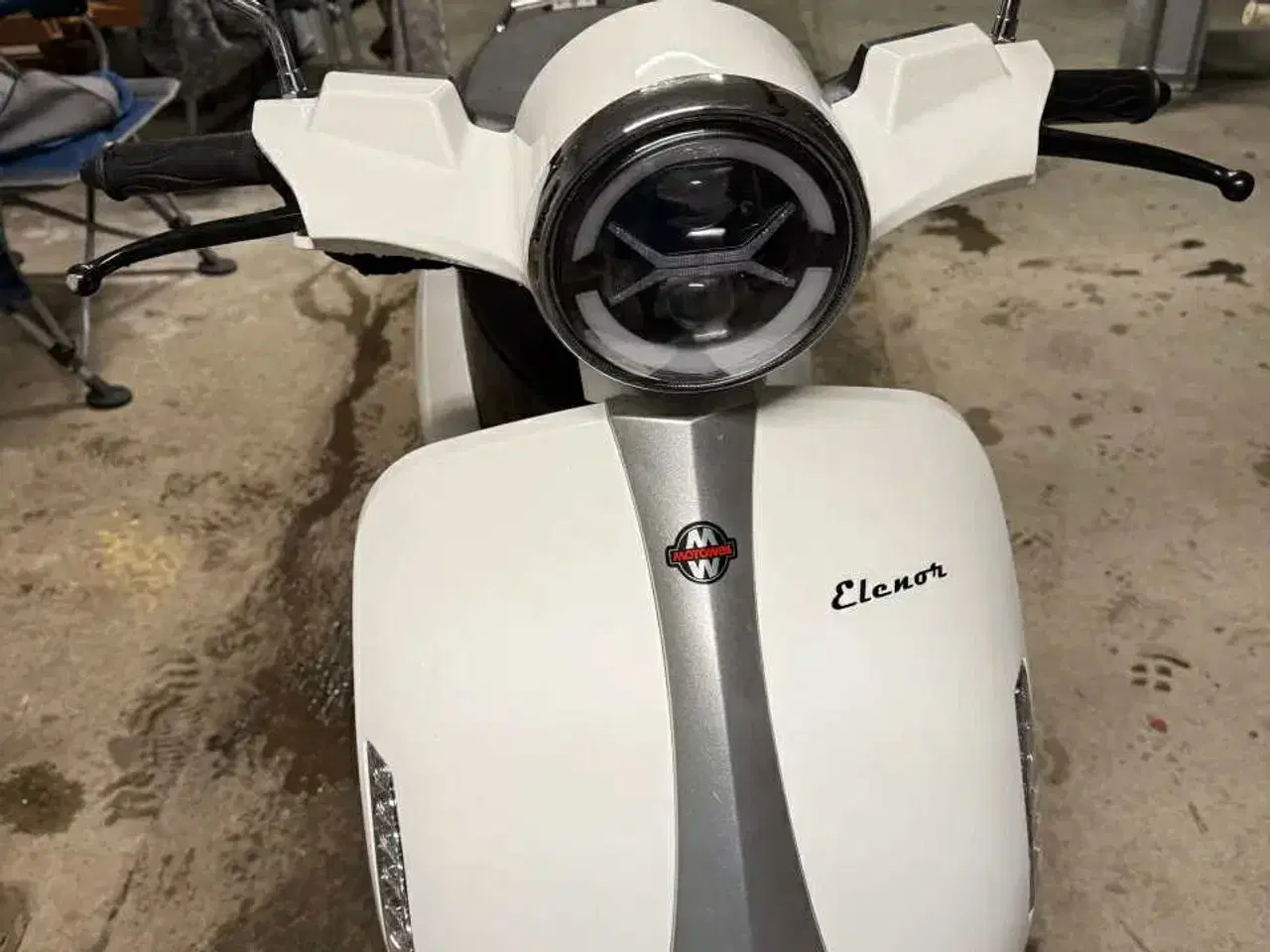 Billede 1 - Motowell Elenor hvid scooter