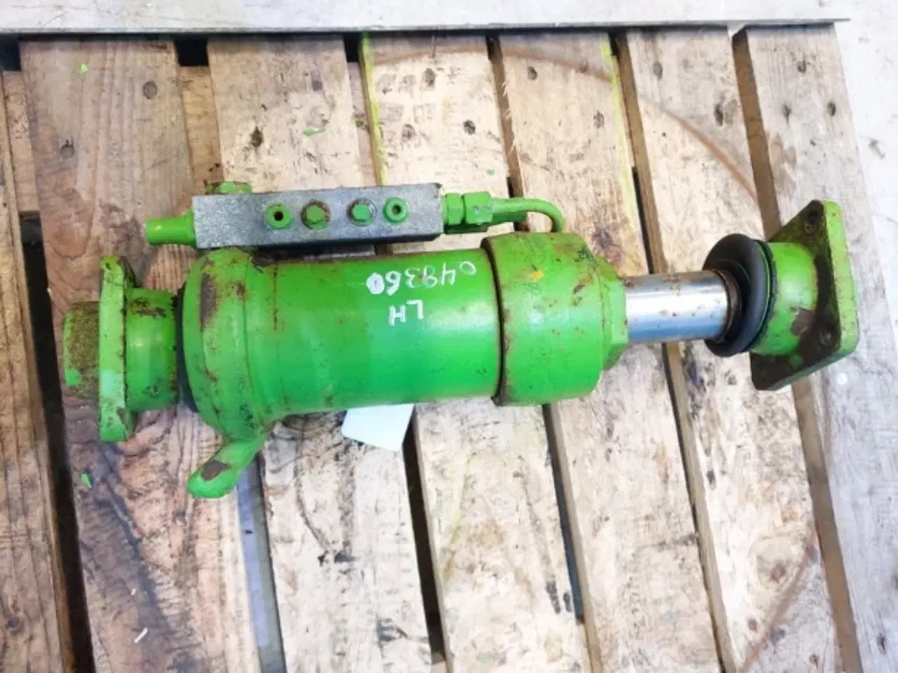 Billede 2 - Merlo P41.7 Stabilisator Cylinder L. 048360