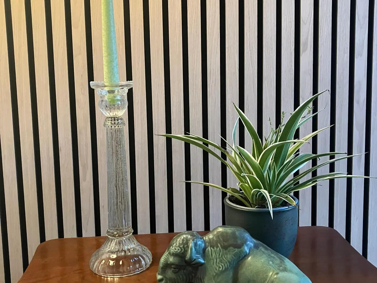 Billede 1 - Gammel lysestage i presset glas