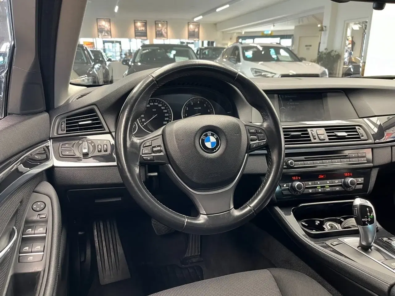 Billede 10 - BMW 523i 3,0 Touring aut.