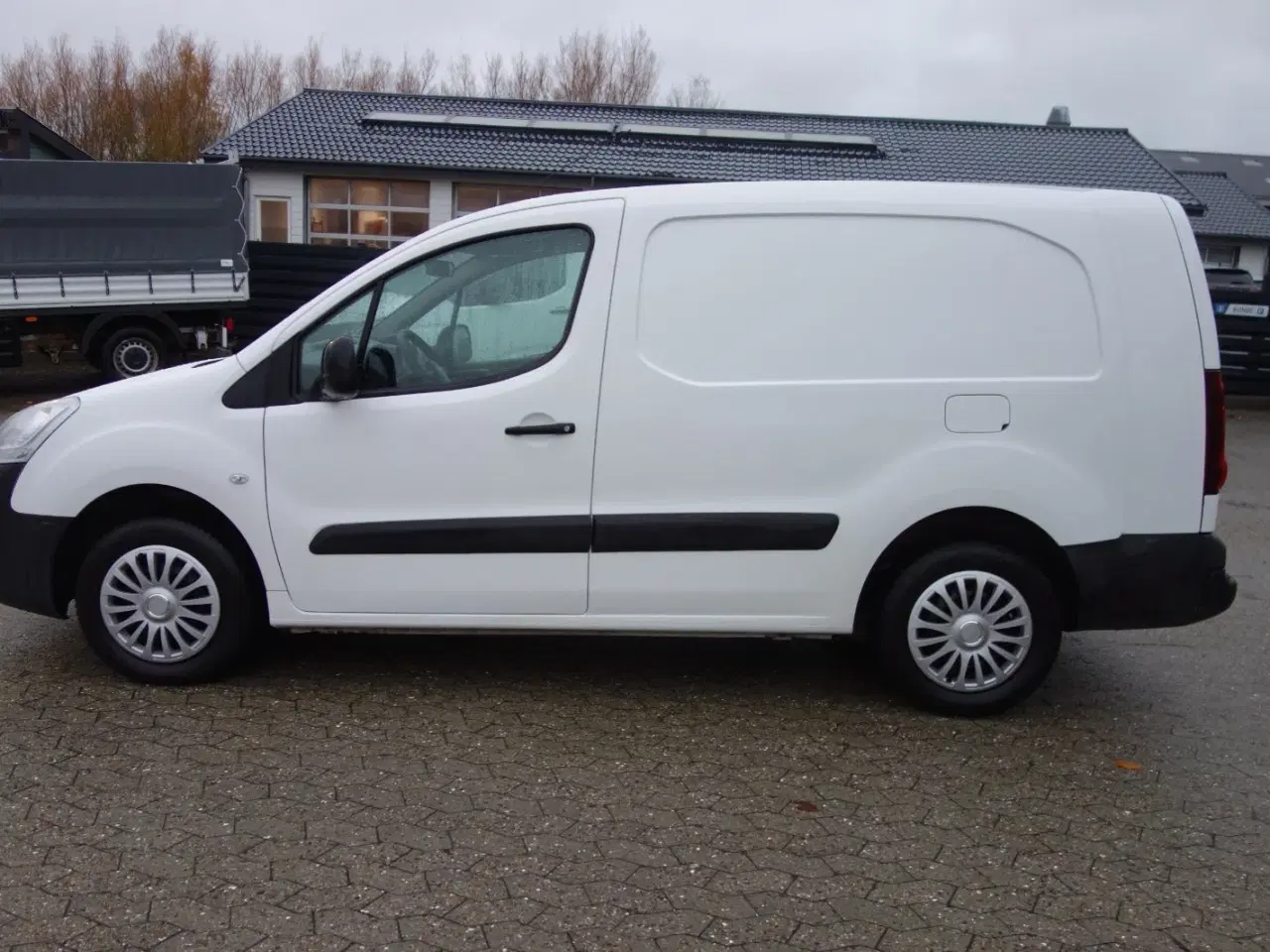 Billede 9 - Peugeot Partner 1,6 BlueHDi 100 L2 Flex Van