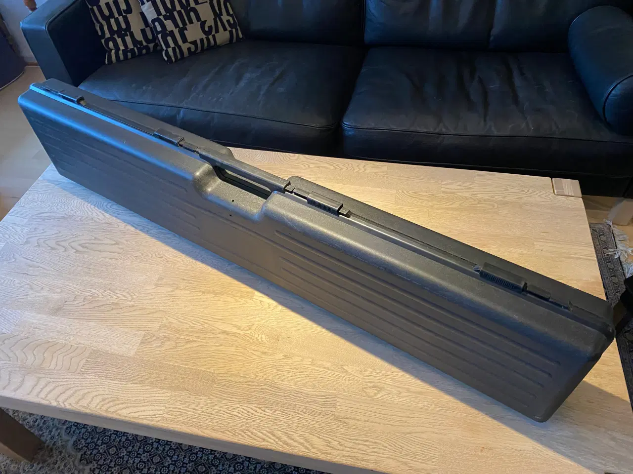 Billede 1 - Våbenkuffert