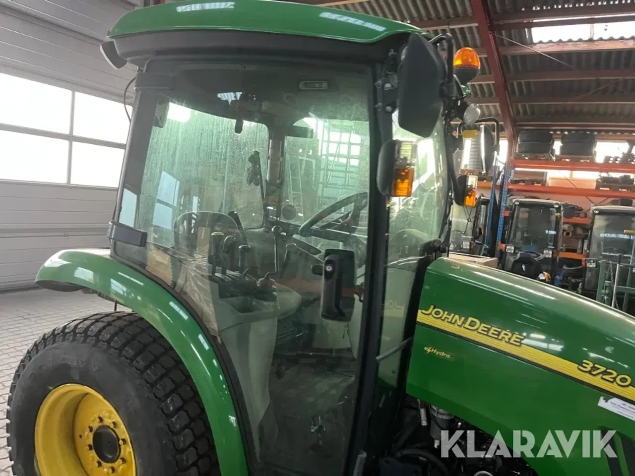 Billede 10 - Traktor John deere 3720 E Hydro
