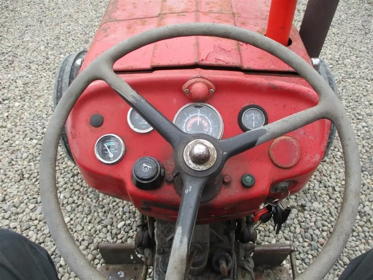 Billede 4 - Massey Ferguson 135 Sjælden Benzin MF135. Den starter og går godt