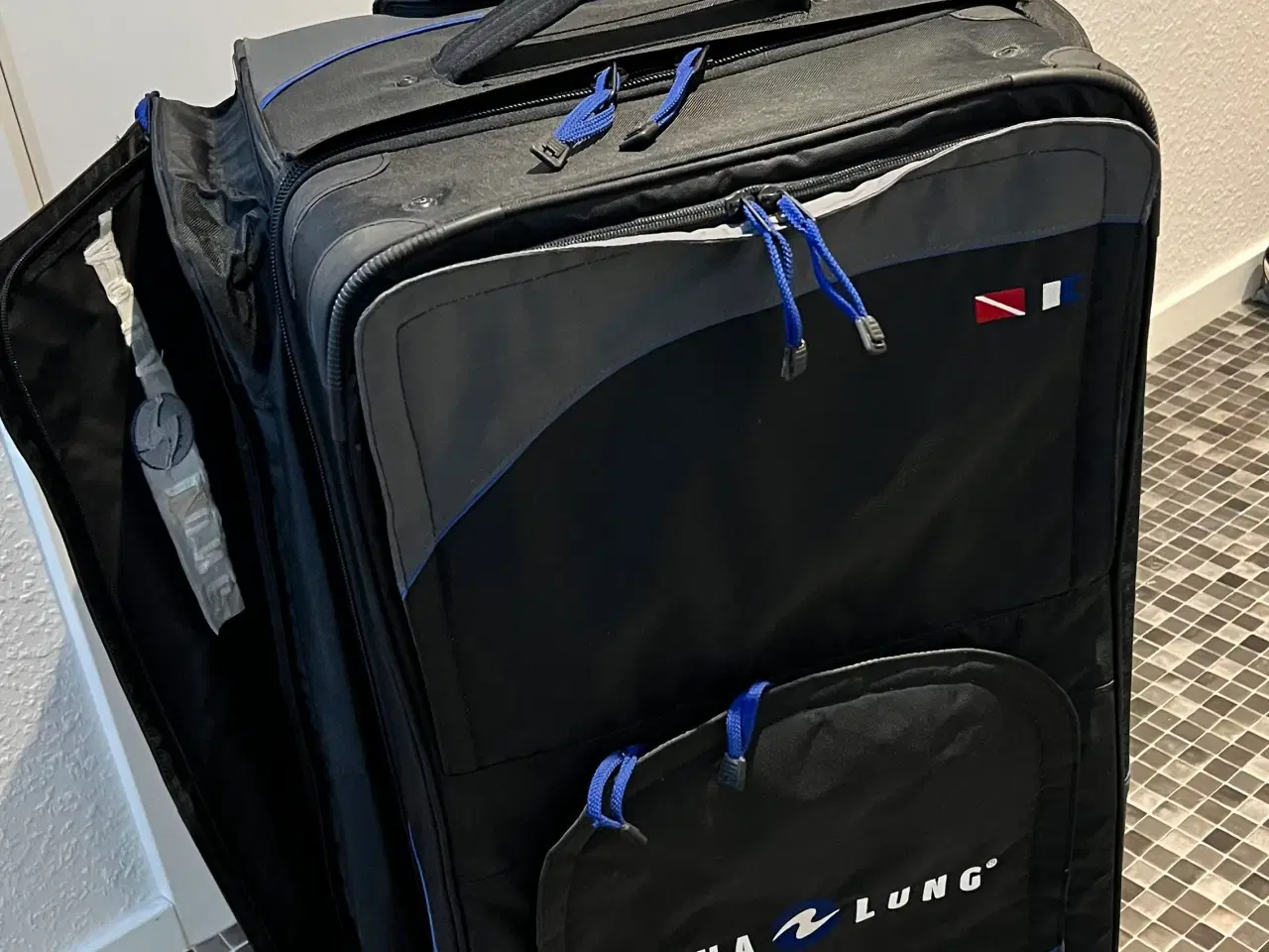 Billede 1 - Aqua Lung rejsetaske med hjul unisex