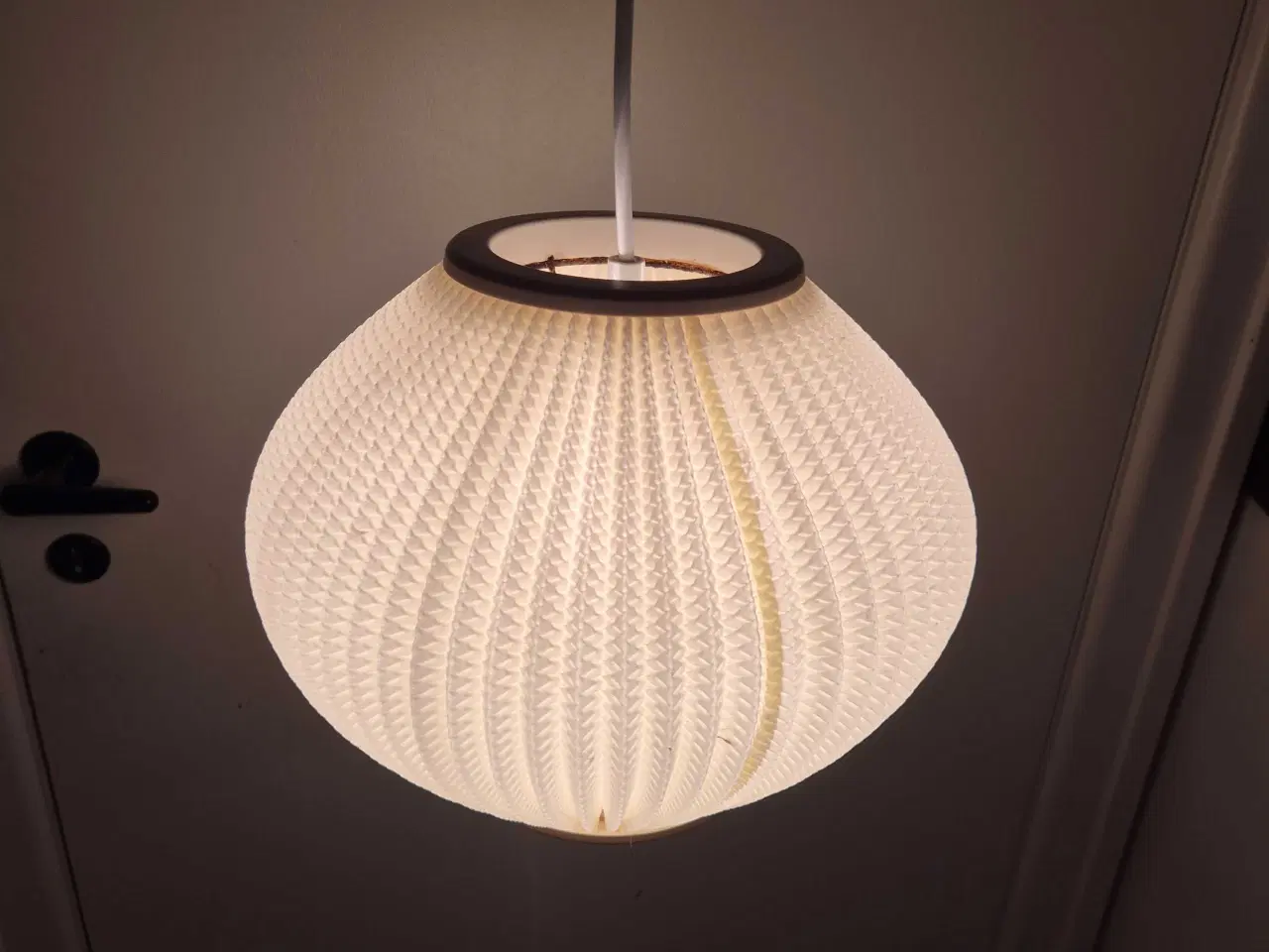 Billede 8 - To smukke Pearl Shade i hvid