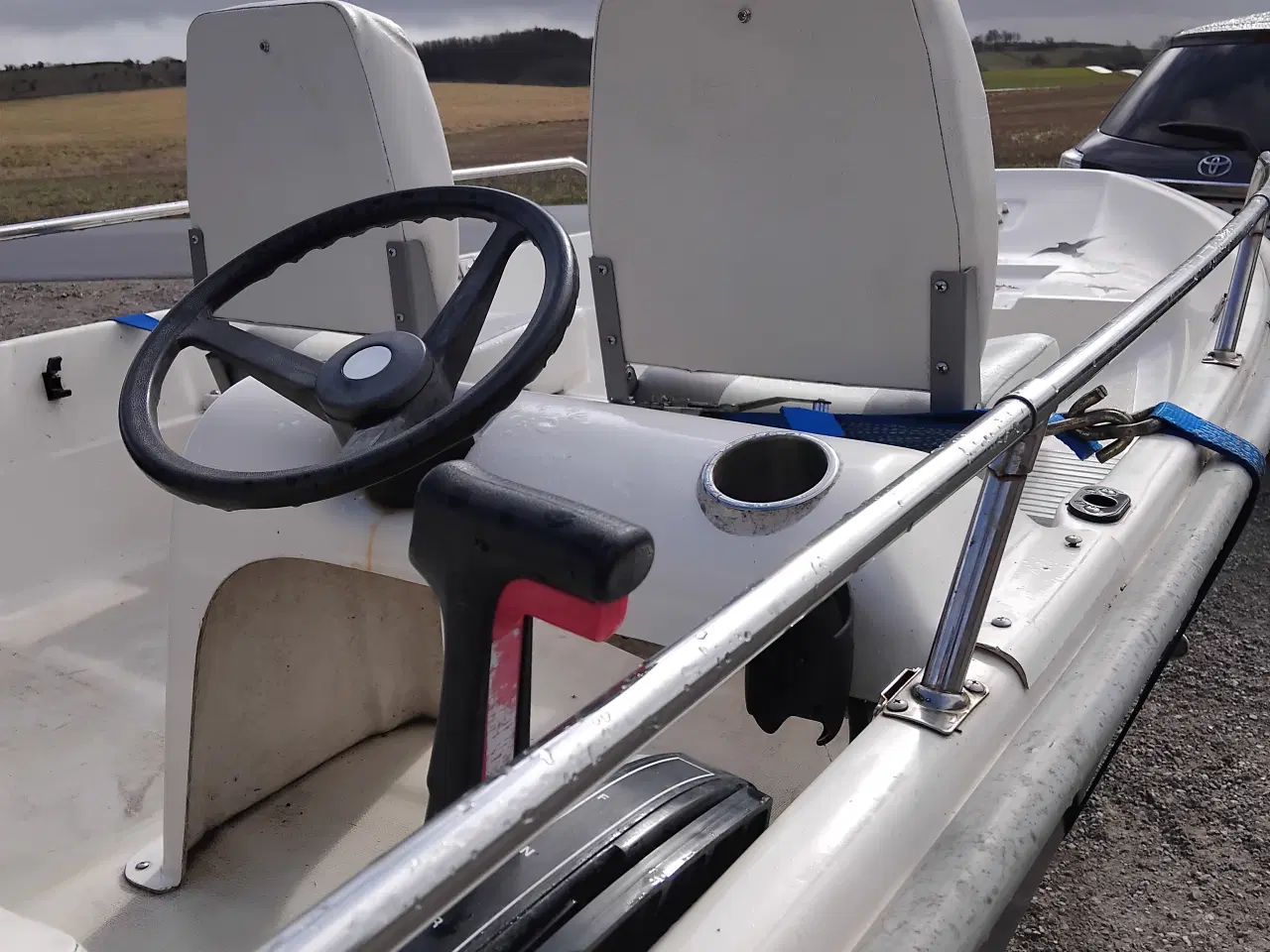 Billede 5 - Styrpultbåd med motor og trailer plus en del ekst