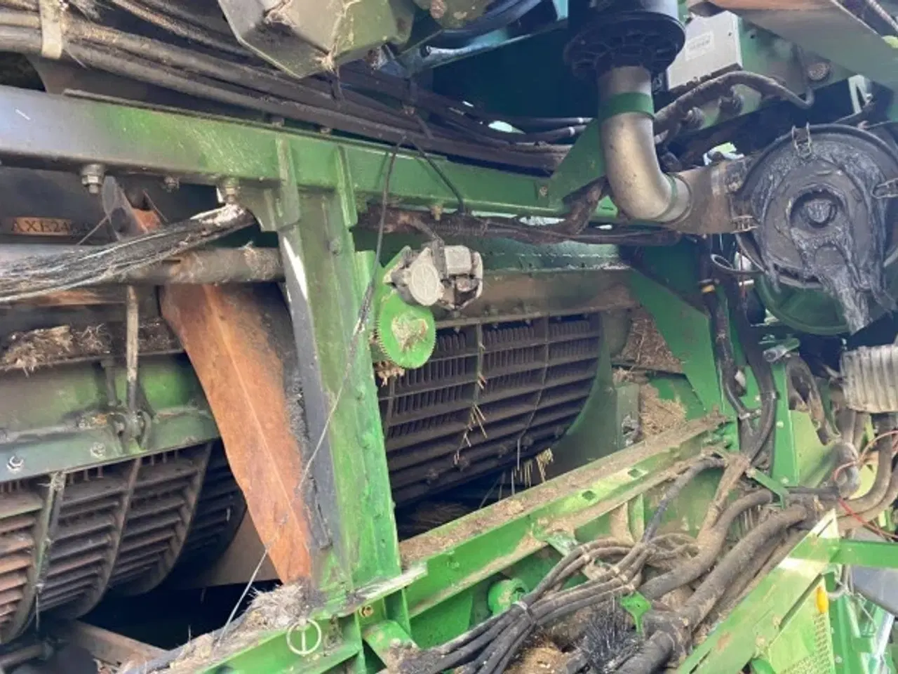 Billede 24 - John Deere S670i Sælges i dele/For parts 