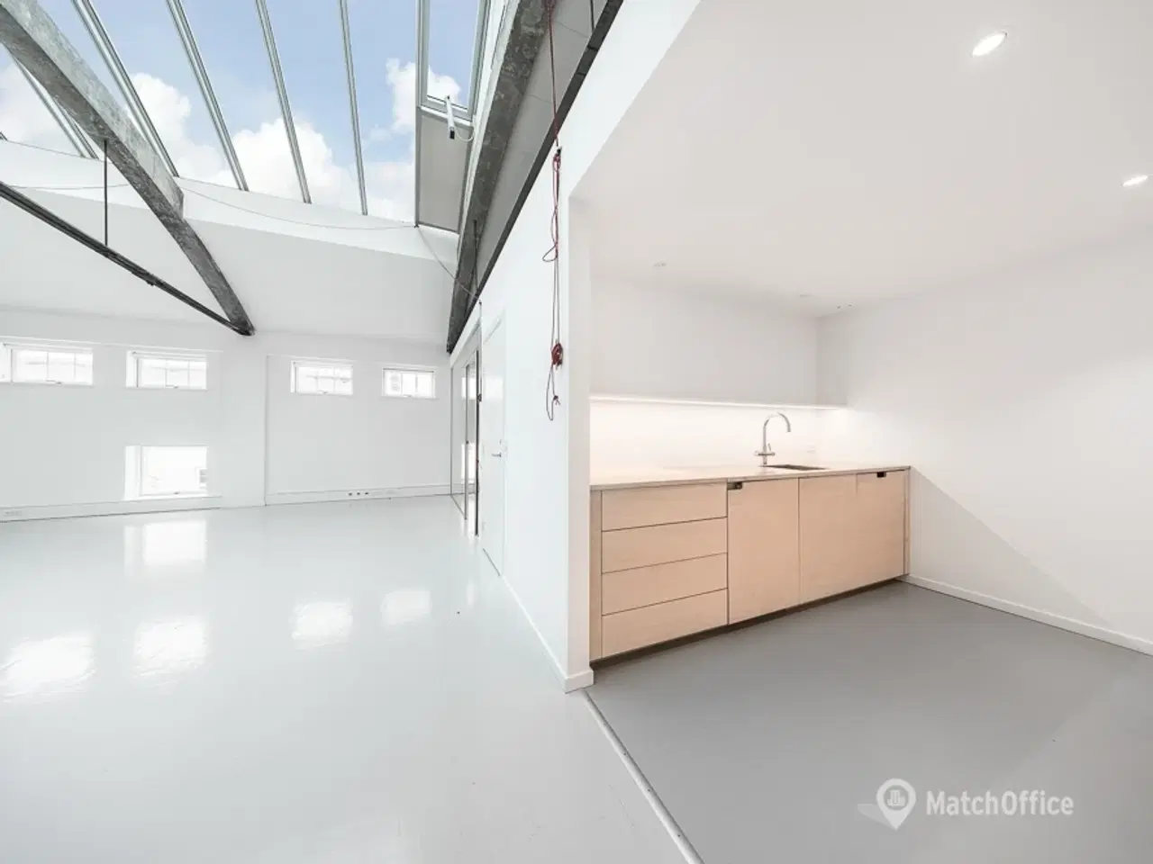 Billede 6 - Atelier-vibe med loft til kip