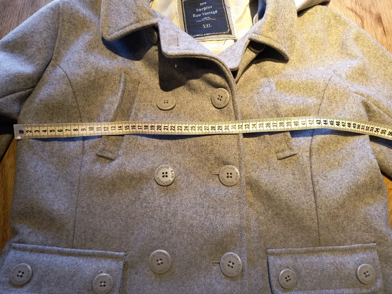 Billede 4 - Damefrakke (kort, 70% uld)