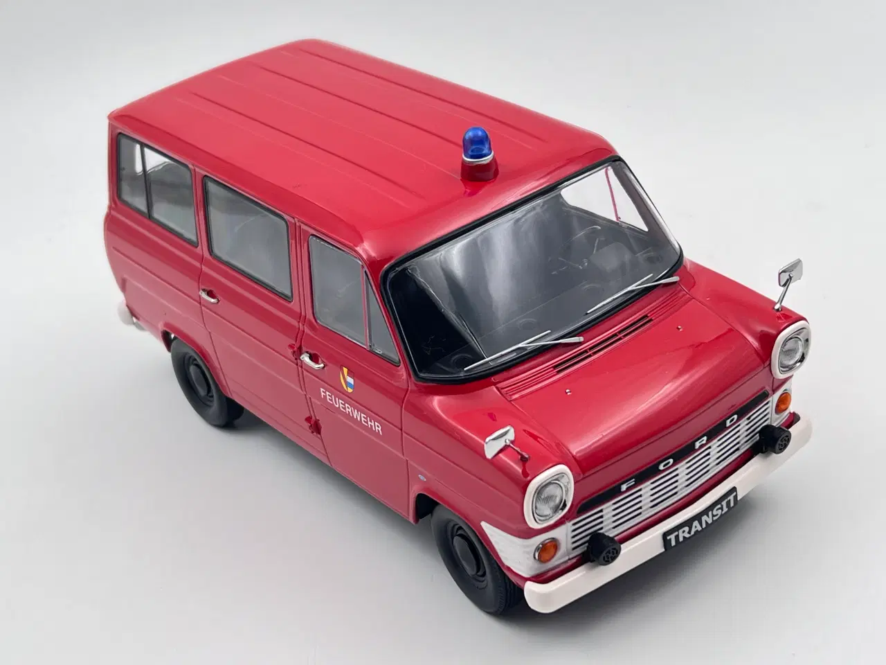 Billede 4 - 1965 Ford Transit Mk1 1:18  "Feurewehr" Brandbil  