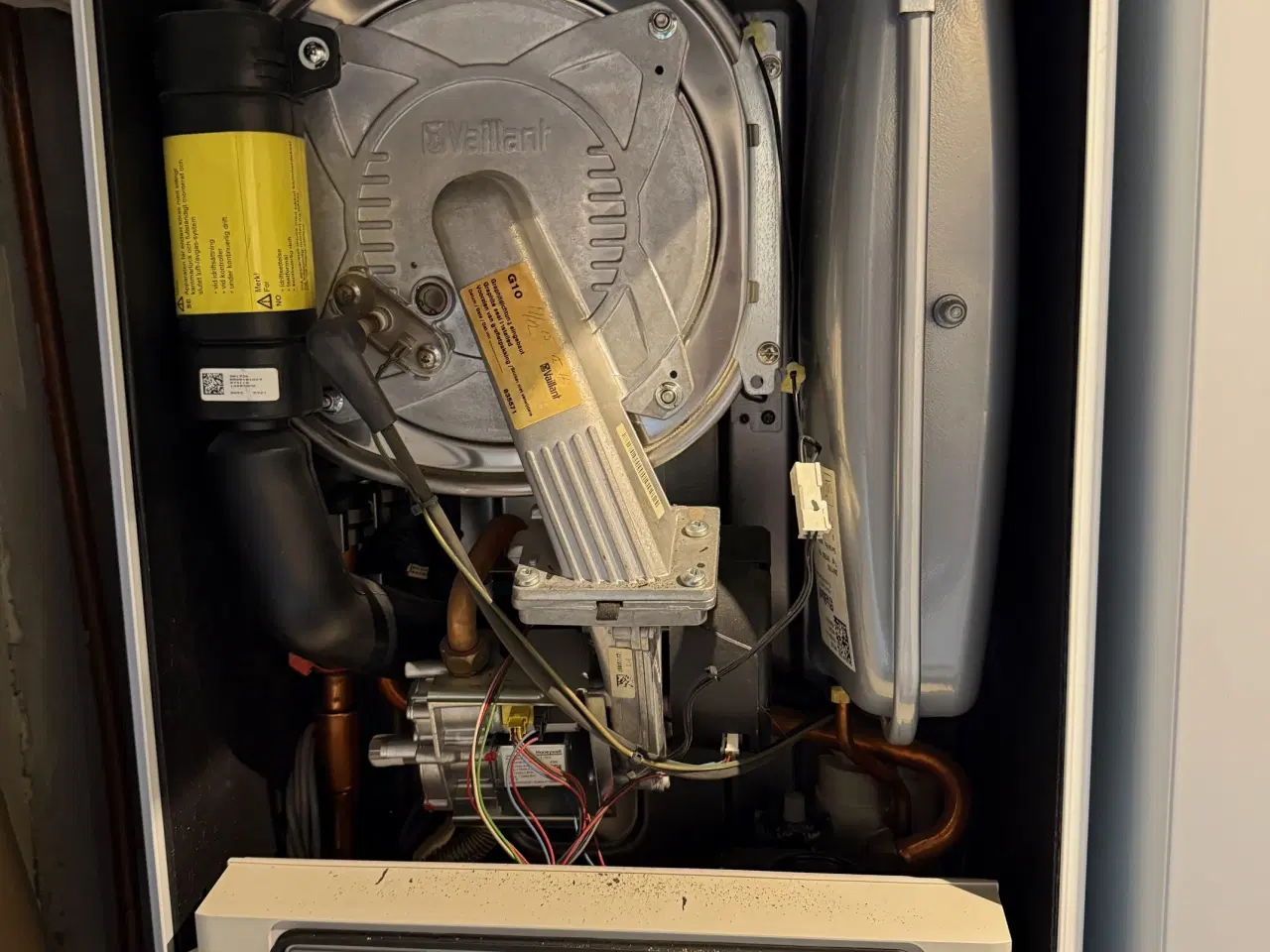 Billede 2 - Gasfyr Vaillant - eco TEC plus m. varmtvandsbeh.