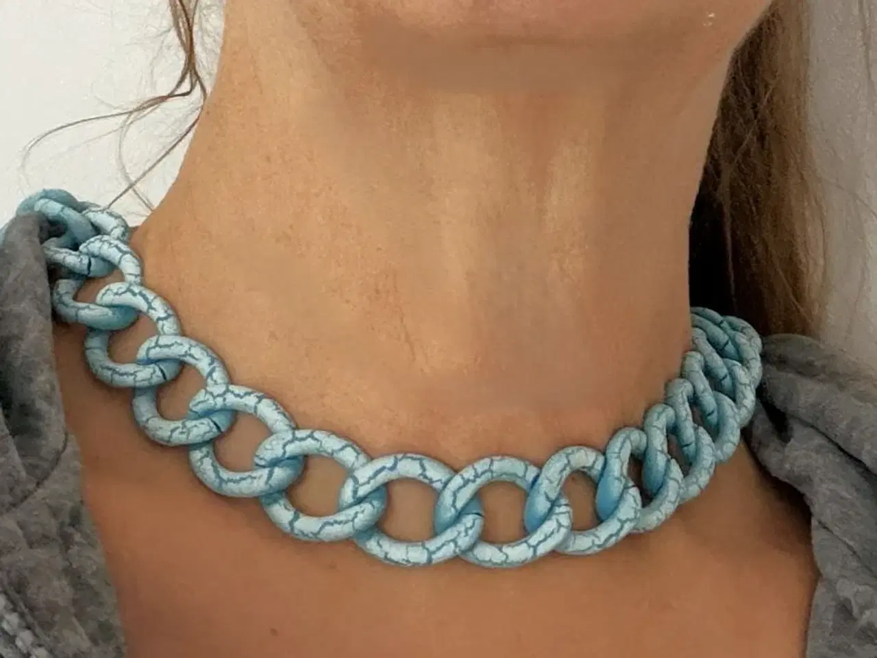 Billede 3 - Kæde med kæmpeled i turkis farve