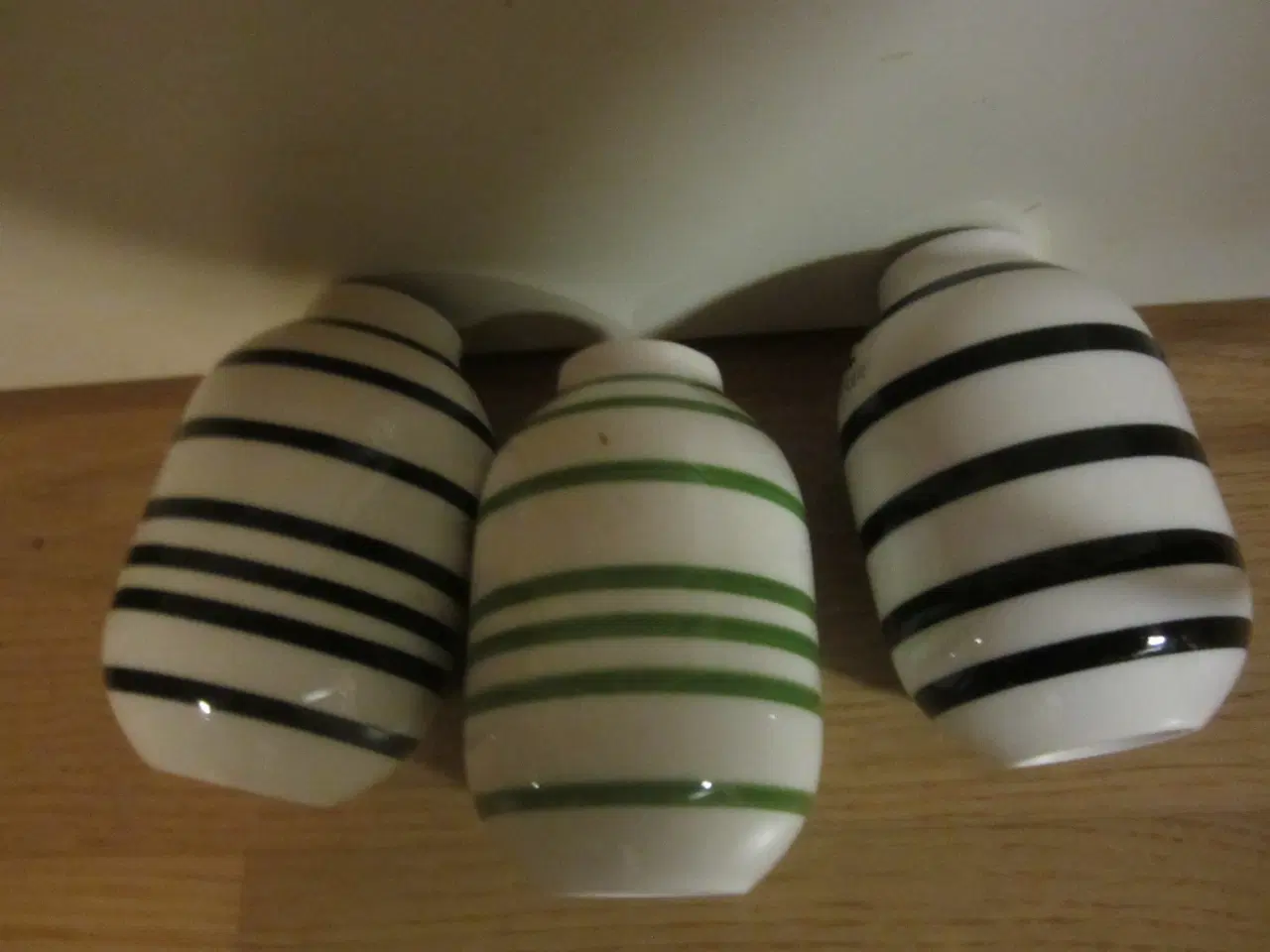 Billede 3 - 3 fine små Kahler vaser, 8 cm i højden samlet 60