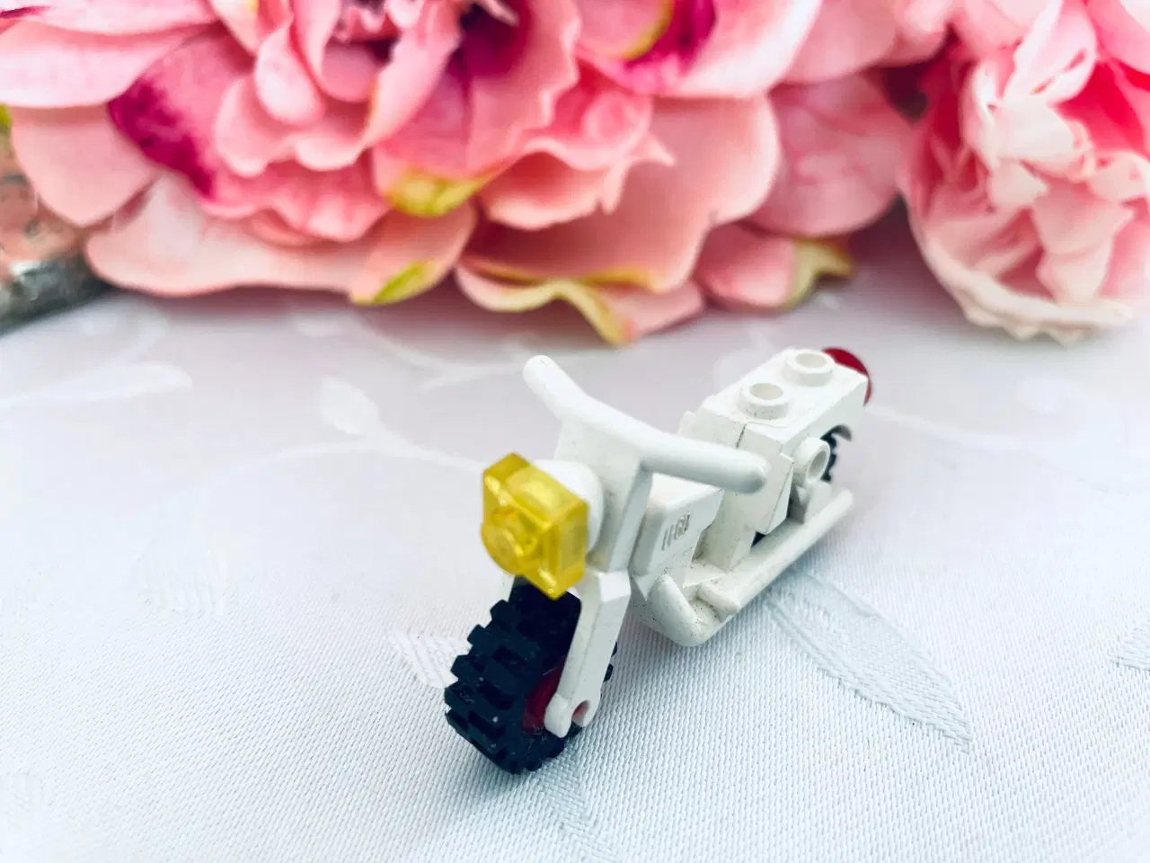 Billede 1 - Lego hvid motorcykel