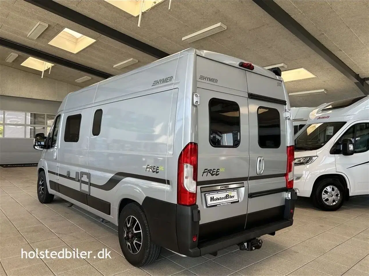 Billede 3 - 2021 - Hymer Hymercar Free 602   2 lange senge og 6 meter - automatgear.