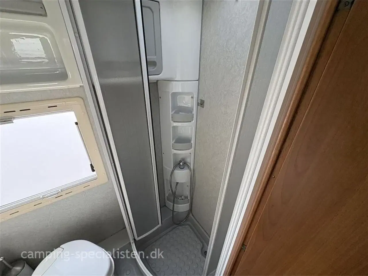 Billede 14 - 2003 - Arca Mercedes Benz Alkove   Arca Mercedes-Benz Alkove 2003 - Se den nu hos Camping-Specialisten.dk