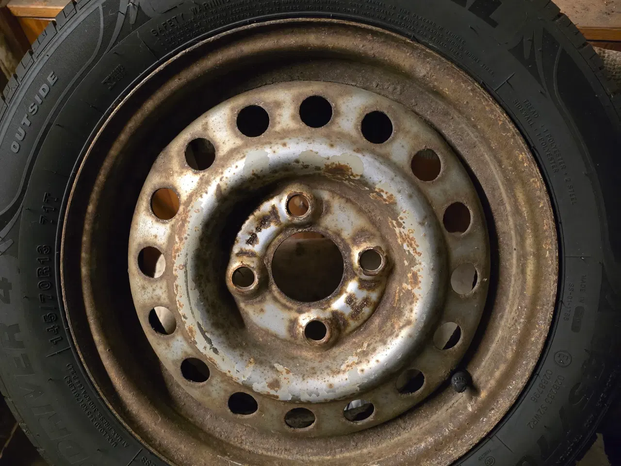 Billede 8 - Trailerhjul 145 / 70 R 13 71 T Dæk er ny fra 2024