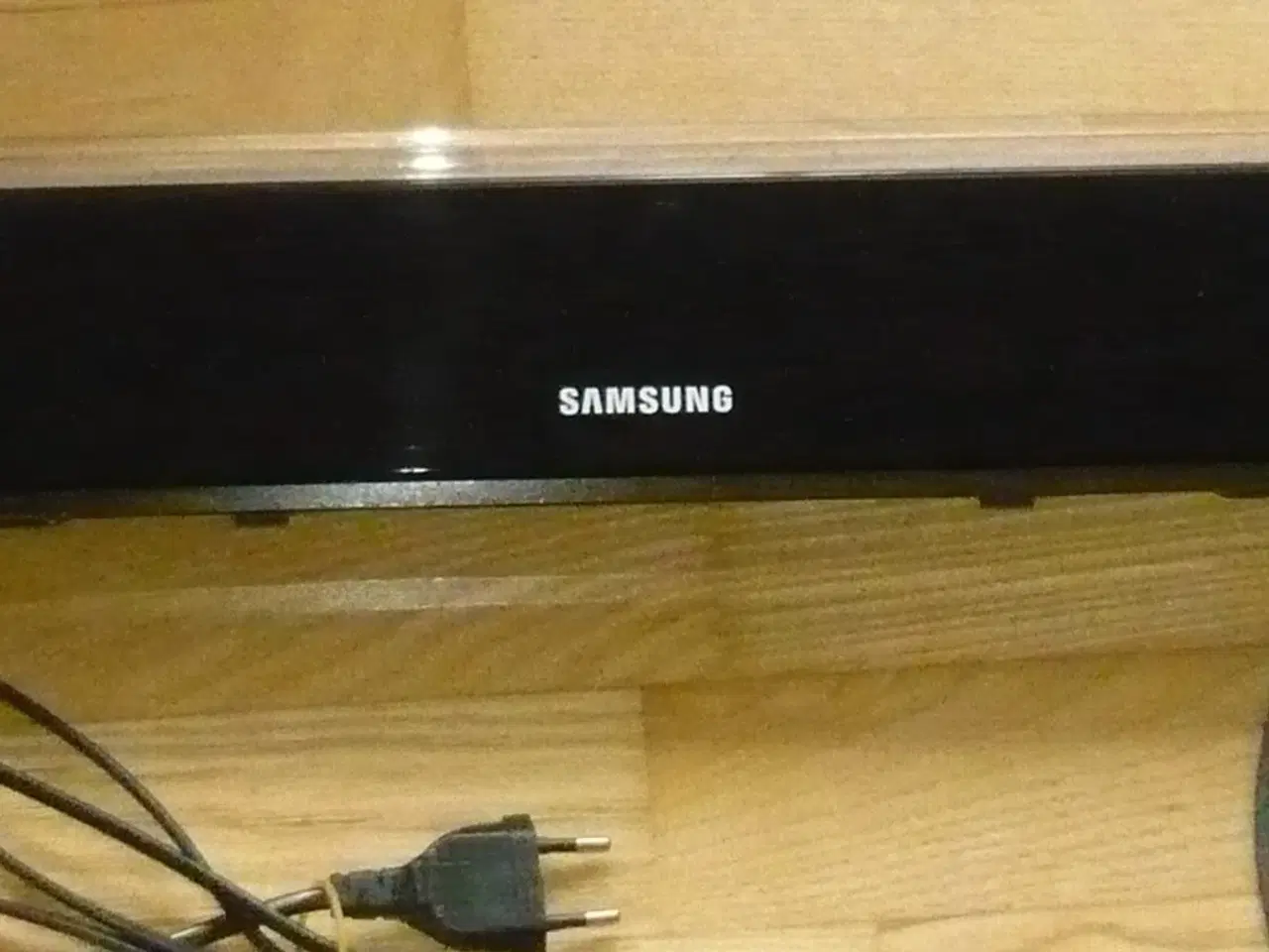 Billede 2 - VELHOLDT "SAMSUNG" 40" LED T.V. INCL. SURRAUND