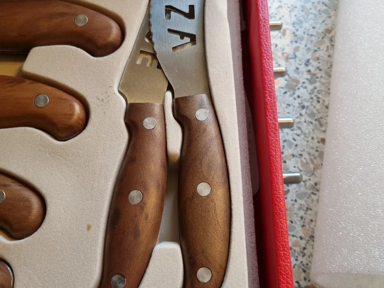 Billede 11 - Kniv sæt i kufferten 