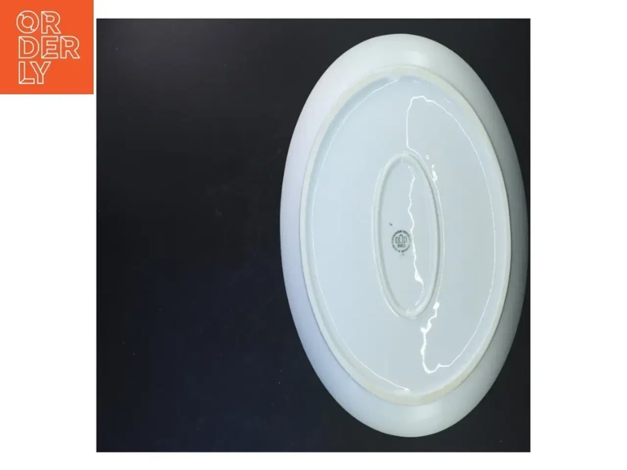 Billede 2 - Porcelænsfad med bladmotiv fra B&G (str. 5x40x28 cm)