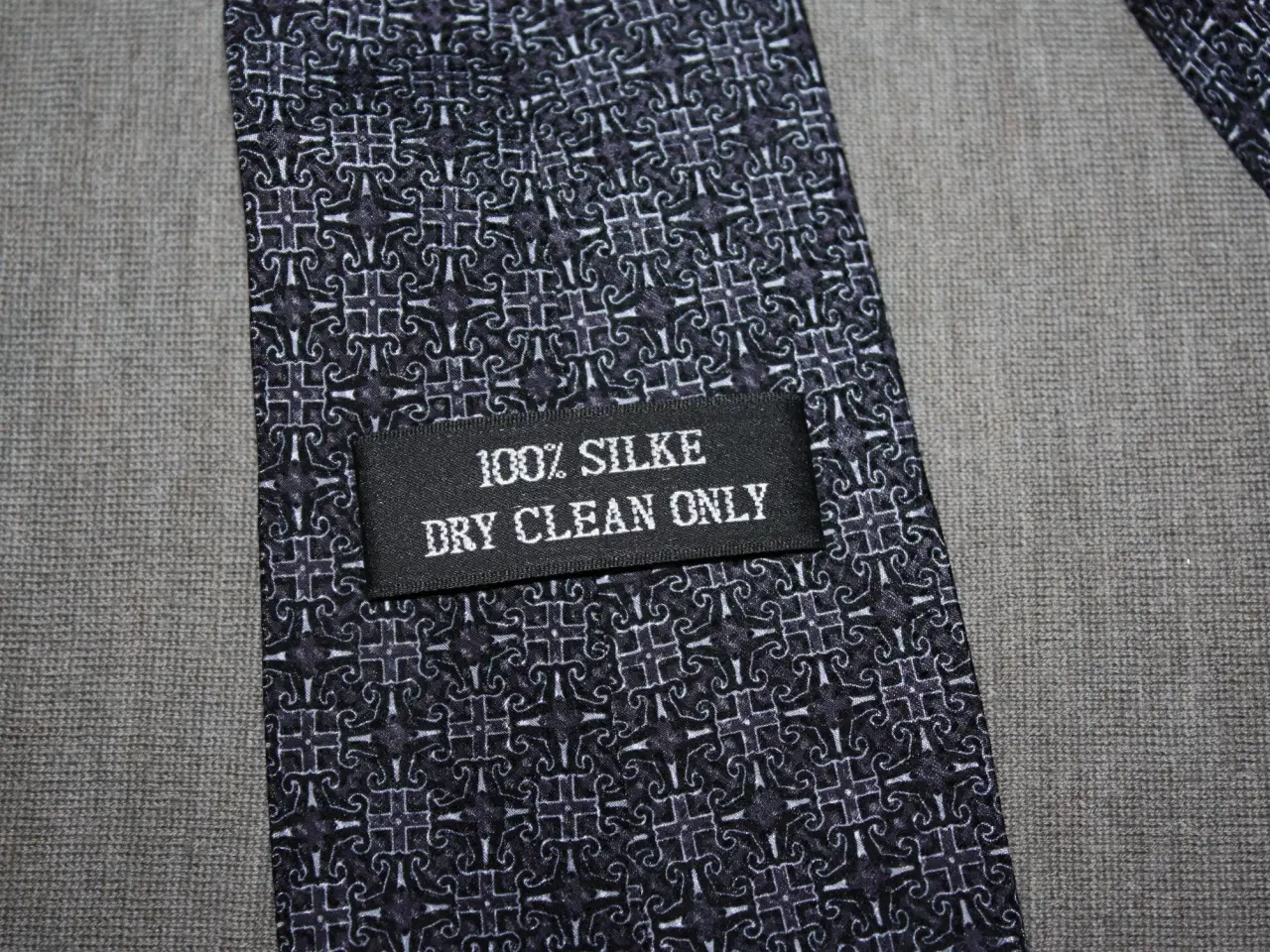 Billede 4 - Silke slips 100% silk