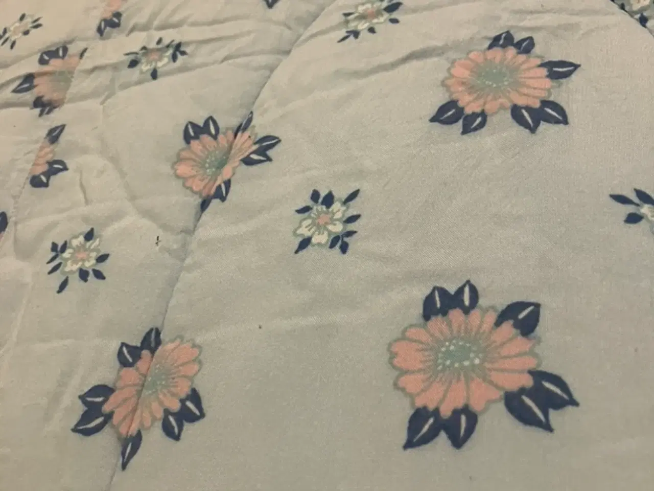 Billede 5 - Skønt retro vattæppe 