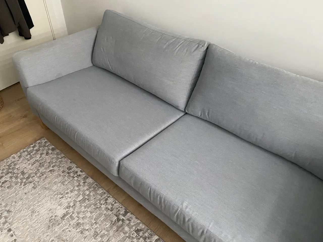 Billede 5 - Superlækker og behagelig stofsofa