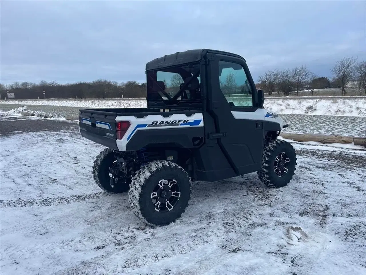 Billede 5 - Polaris Ranger Kinetic EV T3B 60 km/t traktor. Inkl Lukket kabine med varme