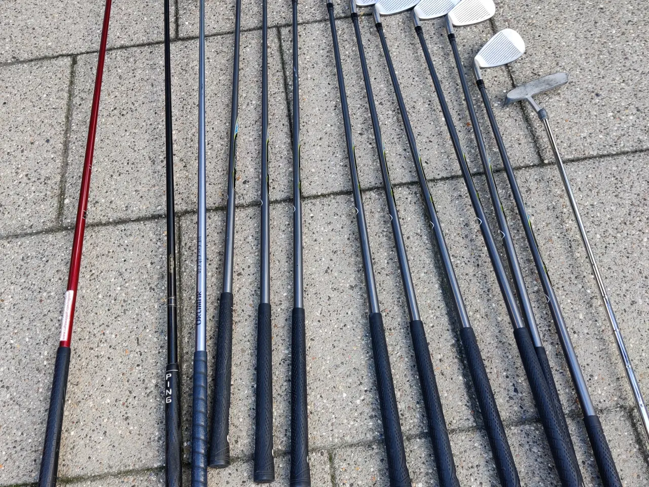 Billede 6 - Golfudstyr. Vogn, bag, jern og køller.