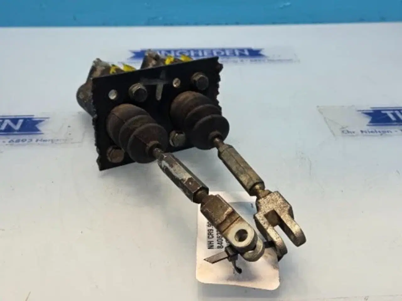 Billede 14 - New Holland CR9.90 Ventil 84062326