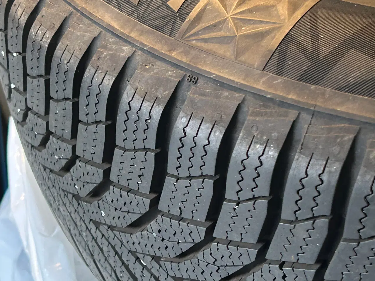 Billede 6 - Vinterdæk 215/60 R17 og stålfælge