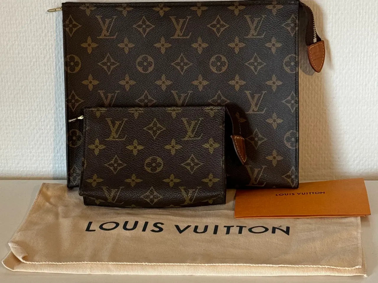 Billede 1 - r Louis Vuitton Toiletry pouch 26 & toilettaske.