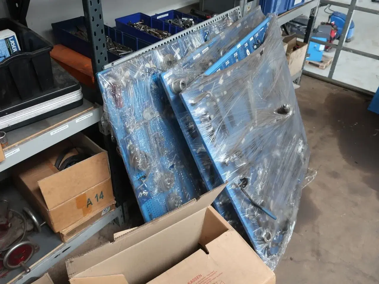 Billede 25 - Diverse forbrugsmaterialer, værktøj, biludstyr m.v.