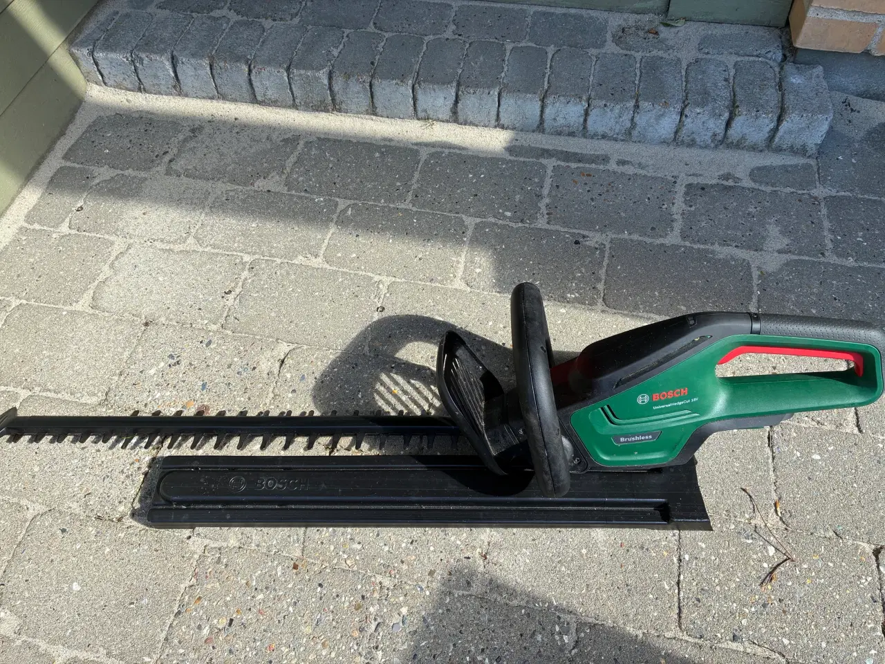 Billede 1 - Hækklipper inkl. 2 batterier+lader