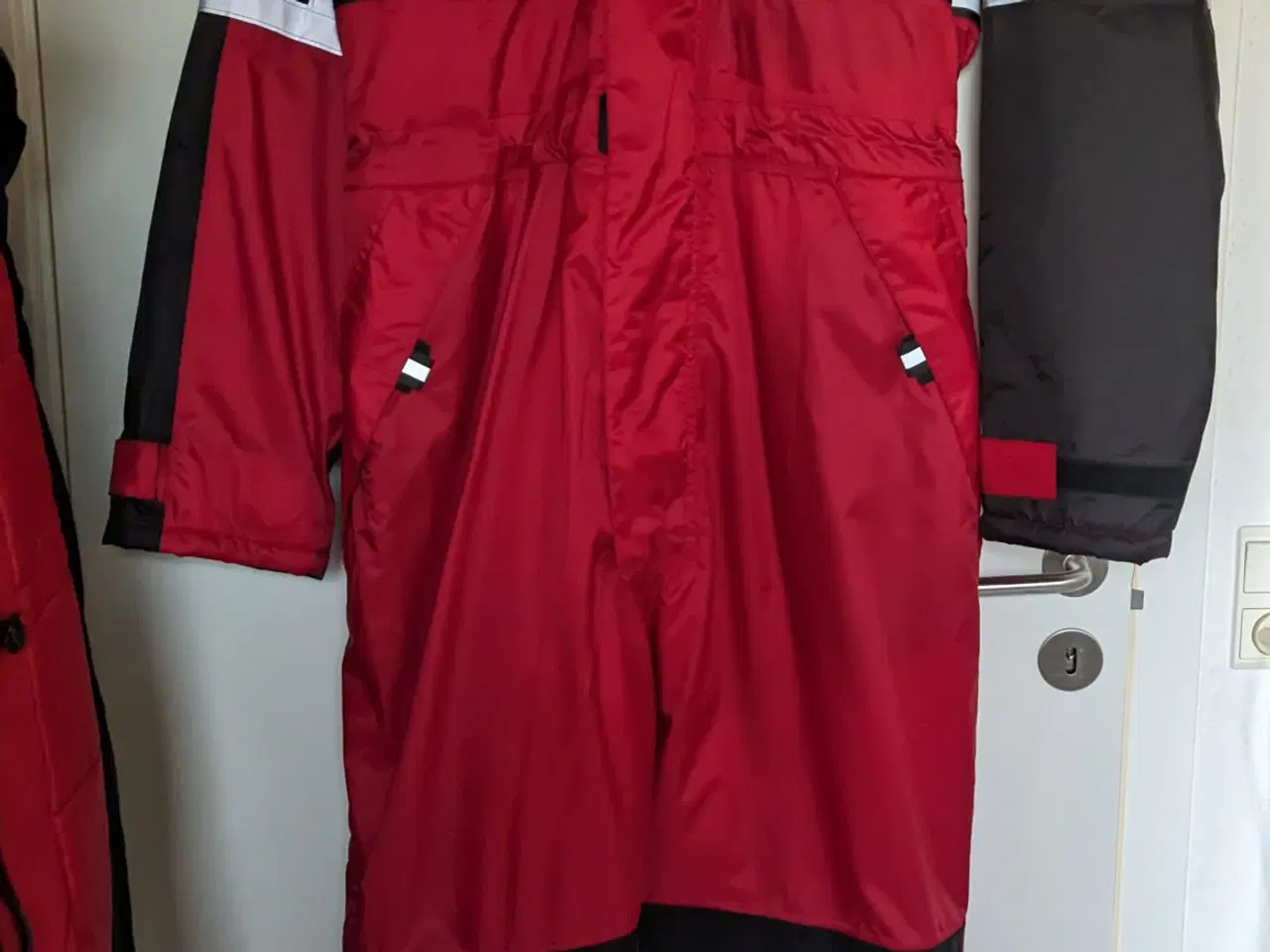 Billede 1 - Termokedeldragt rød str. XL